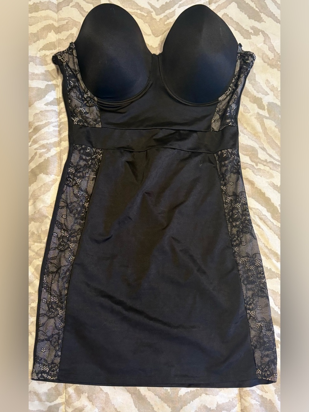 Marilyn Monroe Intimates Underwire Shape wear Slip Dress